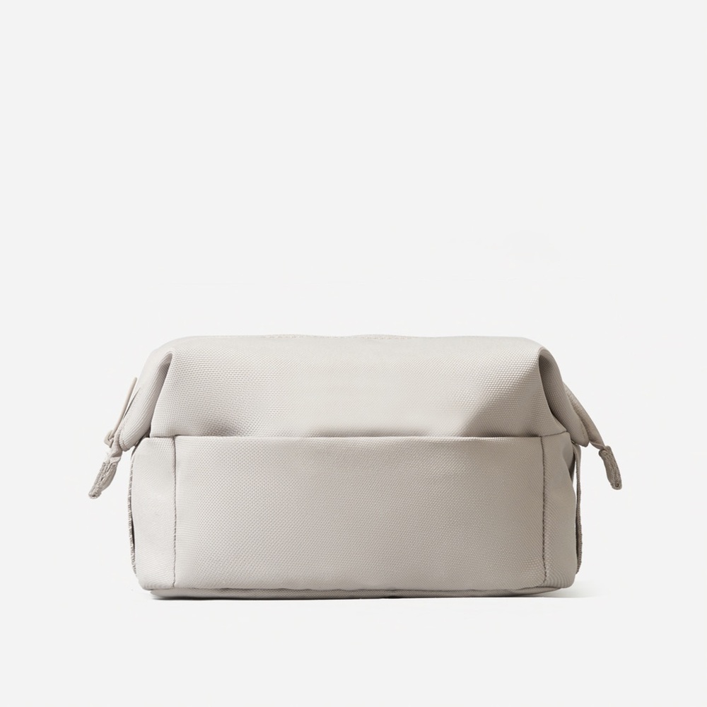 Everlane Catch-All Case